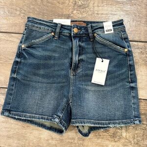 Judy Blue High Waisted Shield Back Pocket Shorts Women’s Size Medium NWT